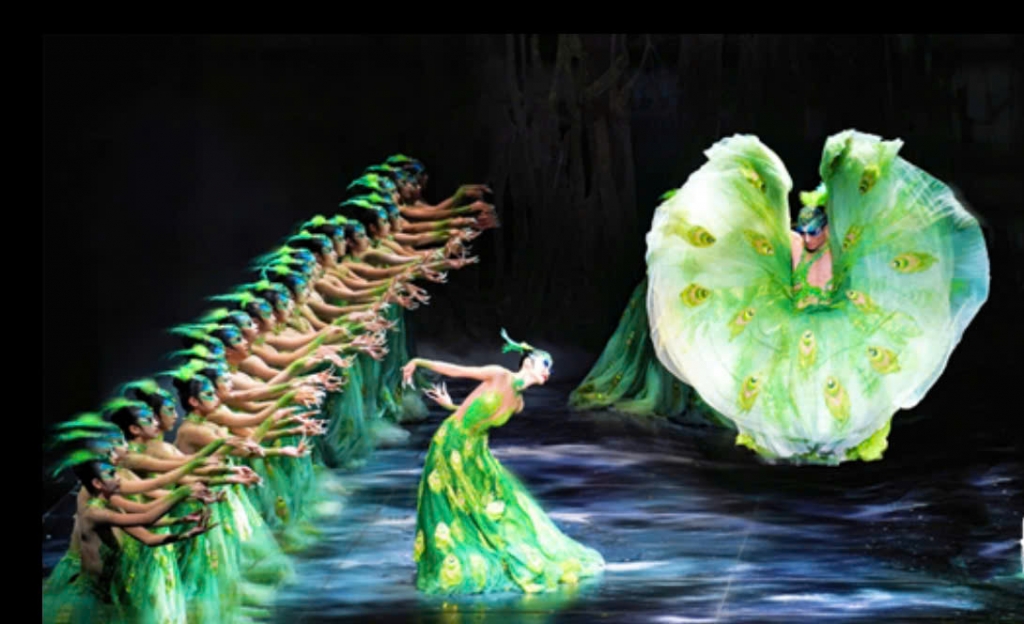 Vũ kịch "Khổng Tước" của nghệ sĩ Dương Lệ Bình gia tăng sức hút nghệ sĩ quốc tế cho Hà Nội