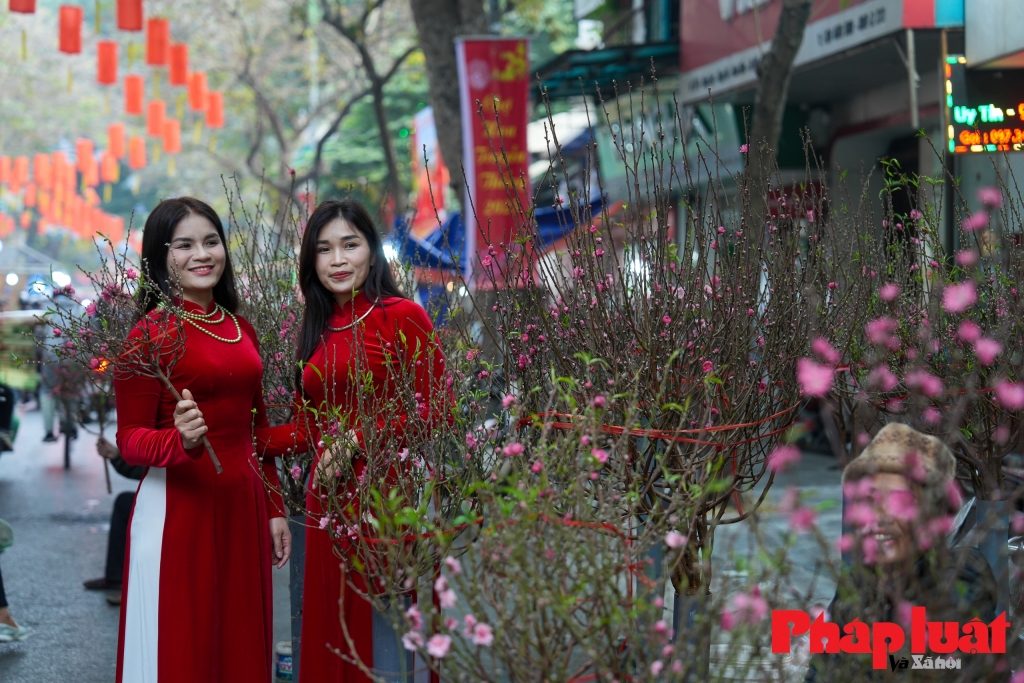 Chợ hoa Xuân phường Hoàn Kiếm phát huy bản sắc văn hóa dân tộc