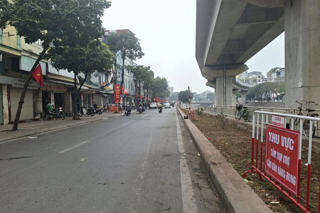 Hà Nội xử lý “chợ cóc”: Thiết lập kỷ cương đô thị từ “điểm nóng” dân sinh