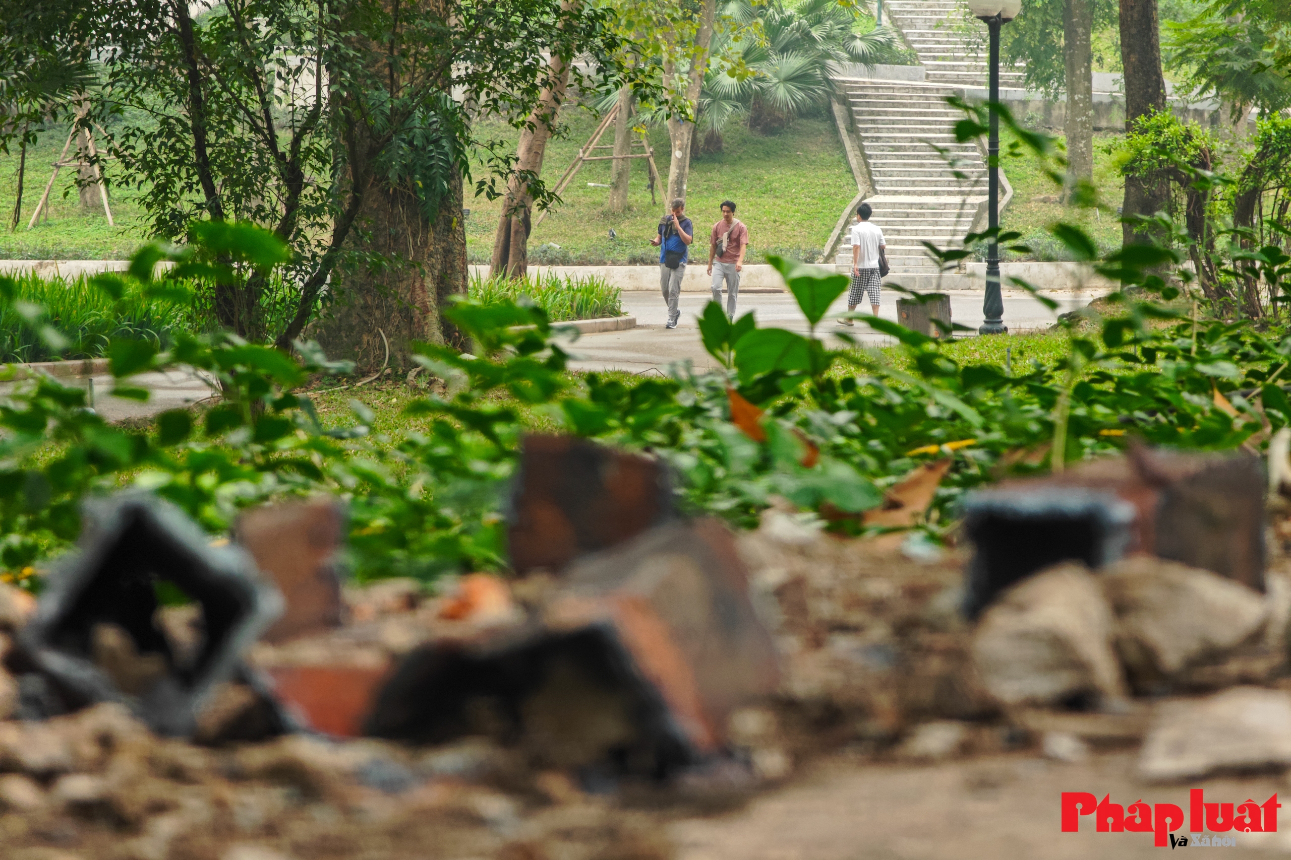 Hạ rào, mở rộng không gian xanh công viên lâu đời nhất tại Hà Nội