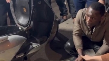 Khởi tố đối tượng người nước ngoài mua bán gần 8 kg cần sa tại Hà Nội