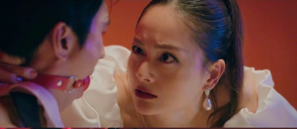 Lan Phương “lên đồng” với vai diễn quái đản trong phim mới