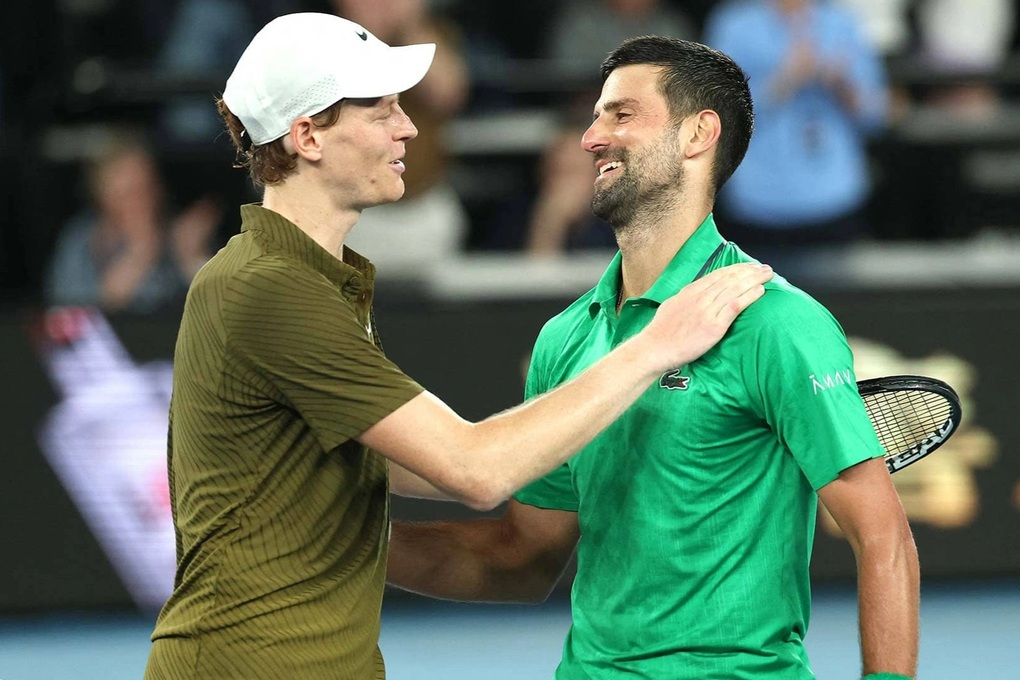 Djokovic lội ngược dòng kinh điển, lần thứ 11 vào chung kết Australia Mở rộng Djokovic lội ngược dòng kinh điển, lần thứ 11 vào chung kết Australia Mở rộng