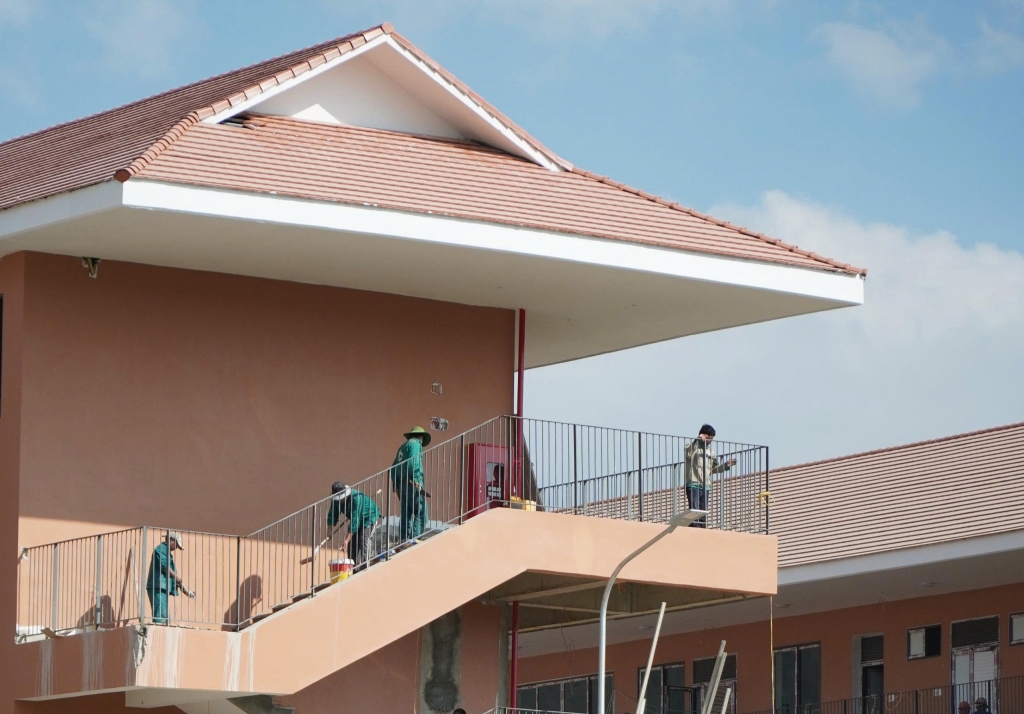 Máy tính bảng, nhạc cụ dân tộc… và ngôi trường “5 sao” hiện đại vùng biên giới Điện Biên Máy tính bảng, nhạc cụ dân tộc… và ngôi trường “5 sao” hiện đại vùng biên giới Điện Biên