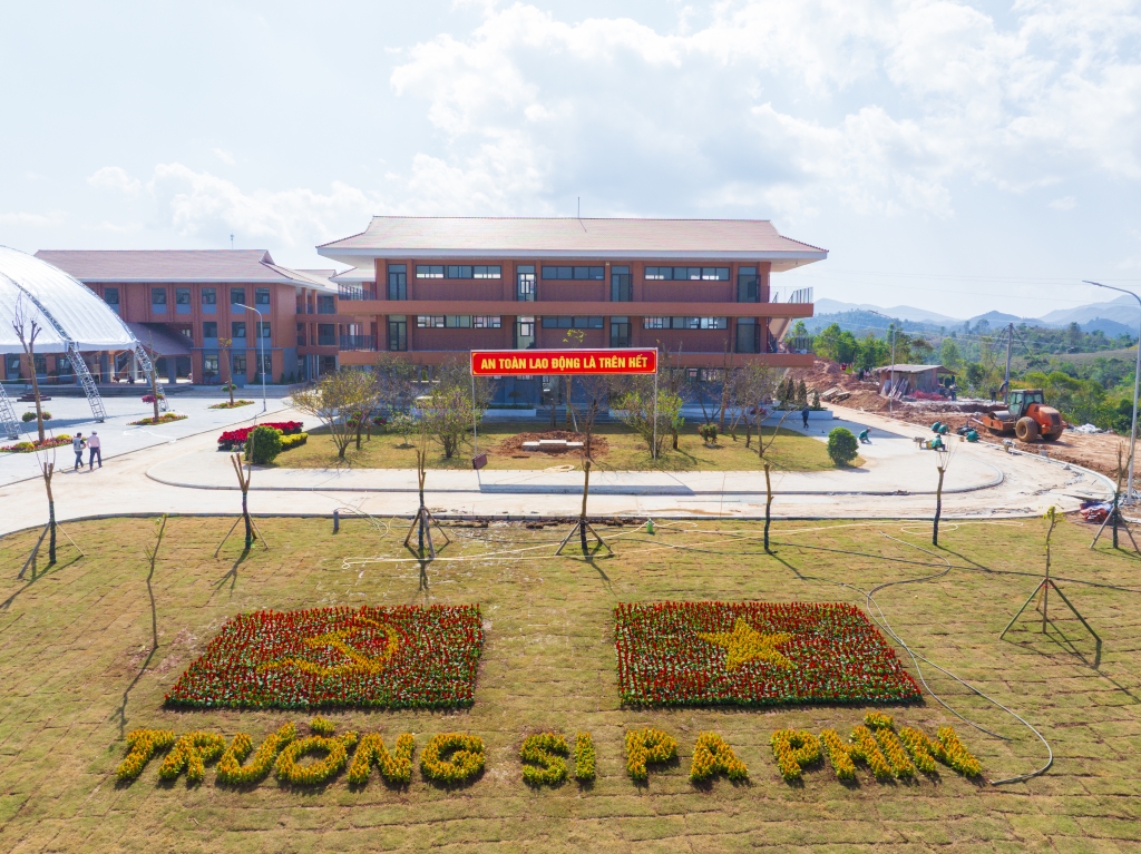 Khánh thành trường nội trú 5 sao đầu tiên vùng biên giới với dấu ấn của Sun Group