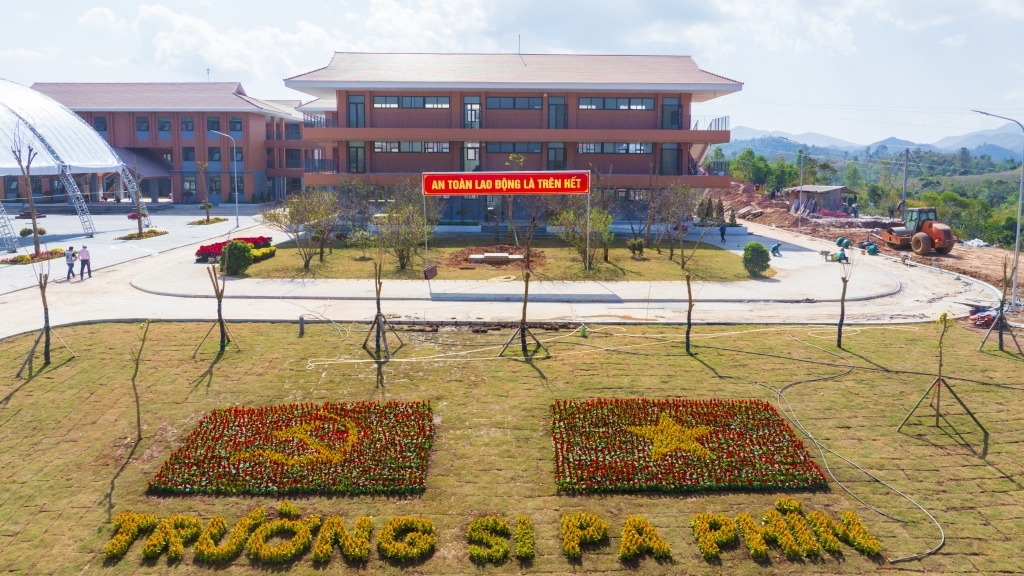 Khánh thành trường nội trú 5 sao đầu tiên vùng biên giới với dấu ấn của Sun Group