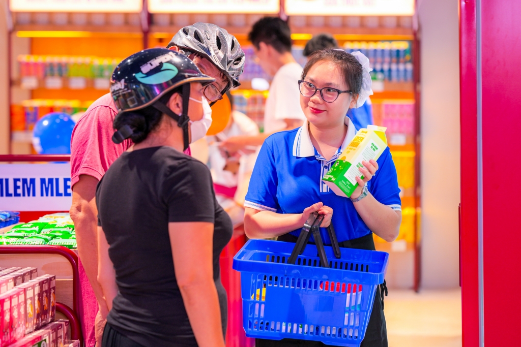 “Ông lớn” ngành sữa Việt Nam giữ vững thị trường nội địa, đạt doanh thu cao nhất lịch sử. Ảnh: Vi Nam