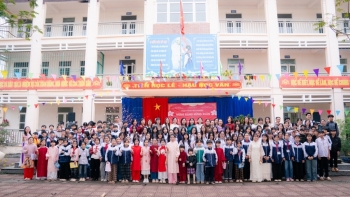 Chương trình kết nối yêu thương, tiếp sức mùa thi cho học sinh lớp 9