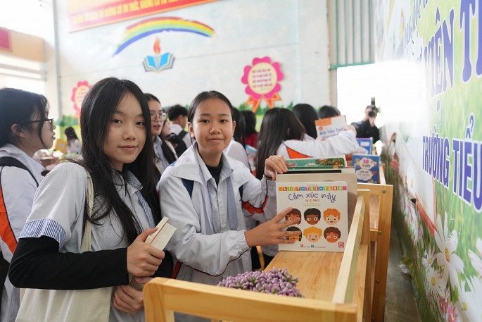 Chung tay xây dựng thư viện - “Gieo mầm tri thức, xây dựng tương lai”