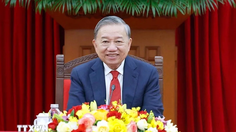 Vững bước dưới cờ Đảng