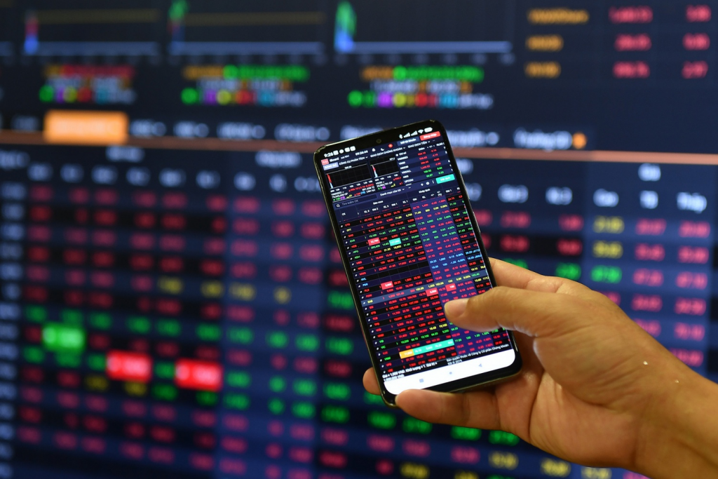 VN-Index đảo chiều giảm điểm. Ảnh: Int VN-Index đảo chiều giảm điểm. Ảnh: Int