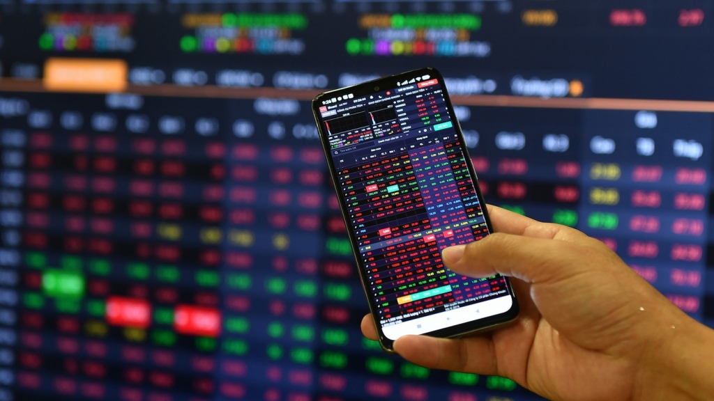 Thị trường chứng khoán ngày 2/2: VN-Index đảo chiều giảm điểm