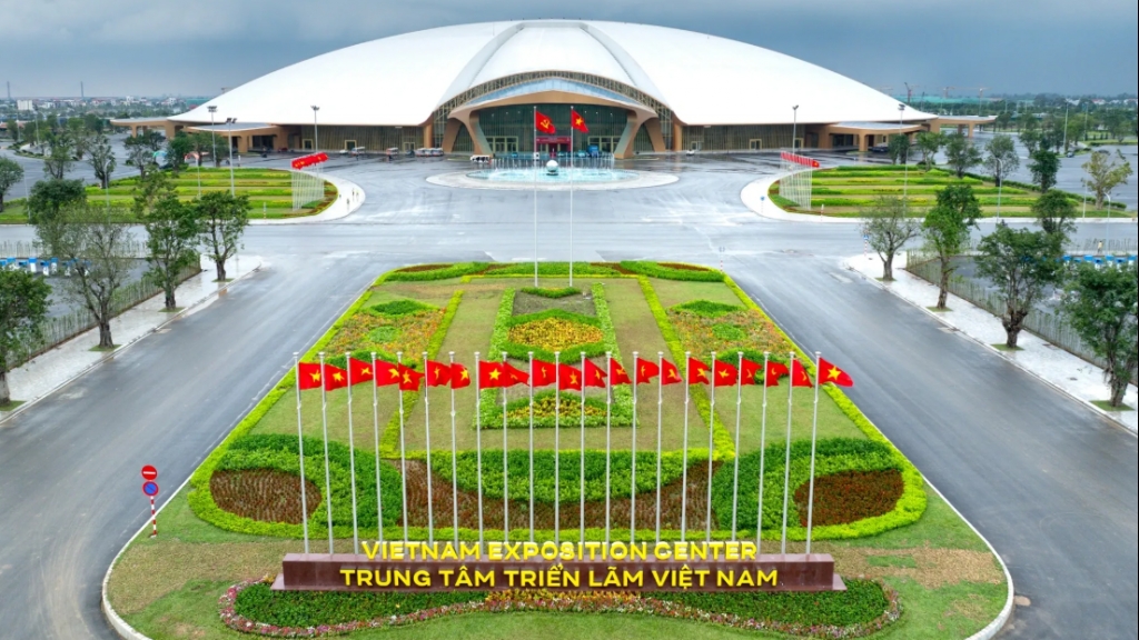 Hà Nội tăng cường xe buýt phục vụ người dân, du khách tham dự Hội chợ Mùa Xuân 2026