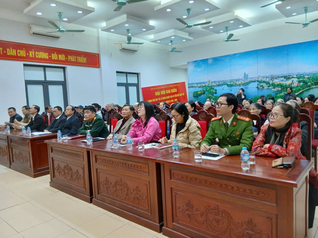 Các đại biểu dự hội nghị. 