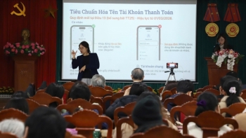 Trao cơ hội tiếp cận dịch vụ ngân hàng cho người khuyết tật