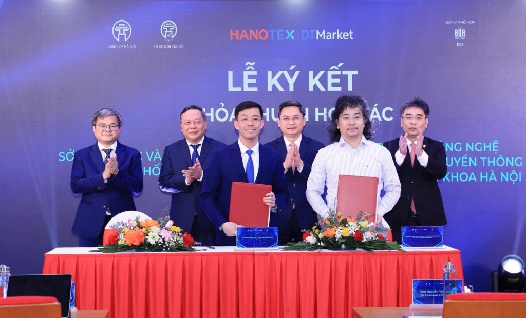 Hà Nội thúc đẩy chuyển đổi số, tạo động lực phát triển kinh tế số Hà Nội thúc đẩy chuyển đổi số, tạo động lực phát triển kinh tế số