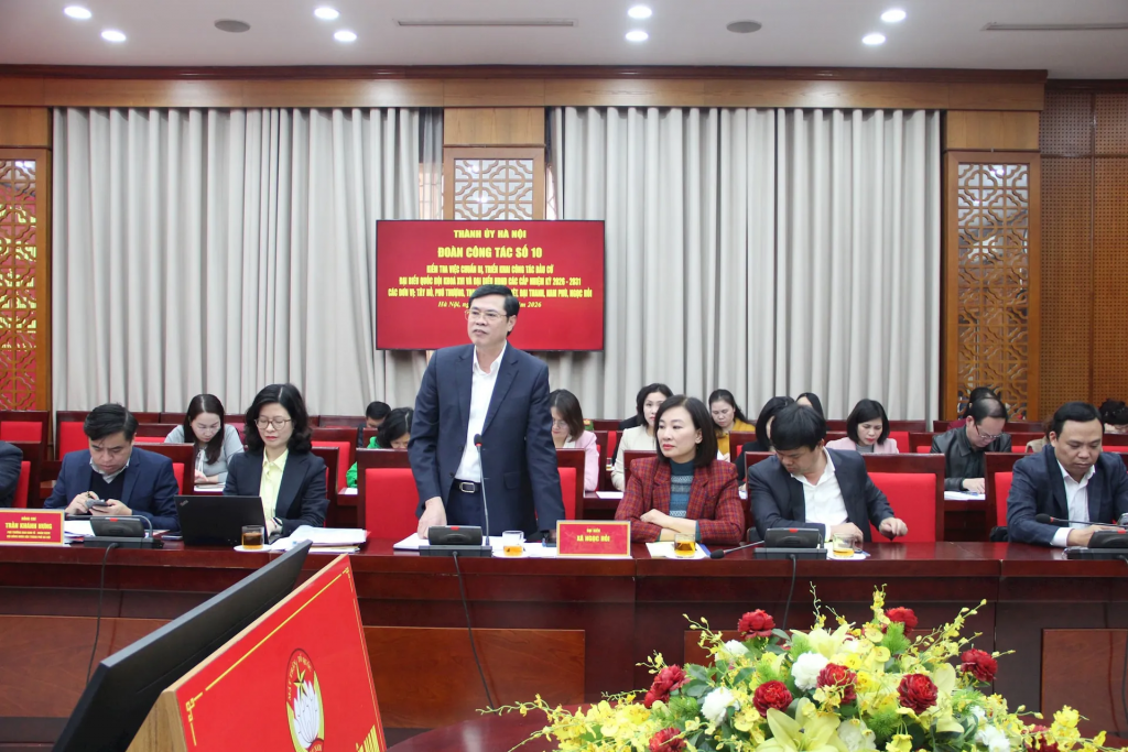 Đại diện các xã, phường nêu ý kiến tại buổi kiểm tra 