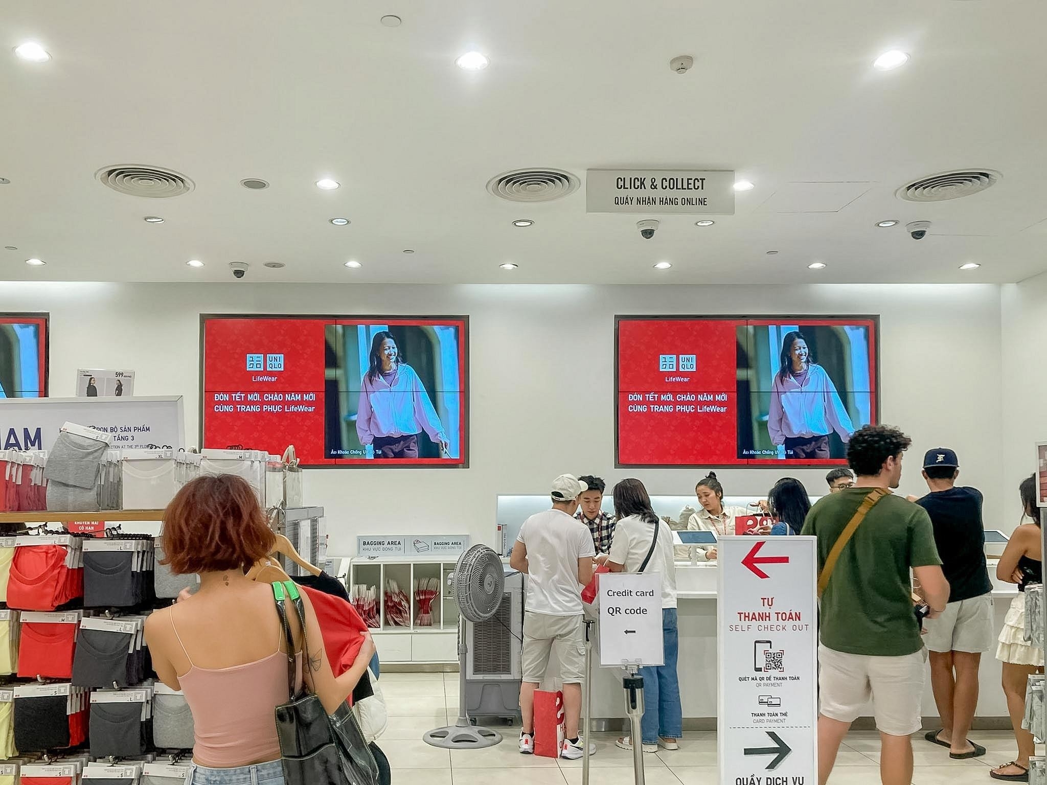 UNIQLO Việt Nam mở rộng khu vực giao hàng, duy trì hoạt động nhiều cửa hàng xuyên và trong Tết