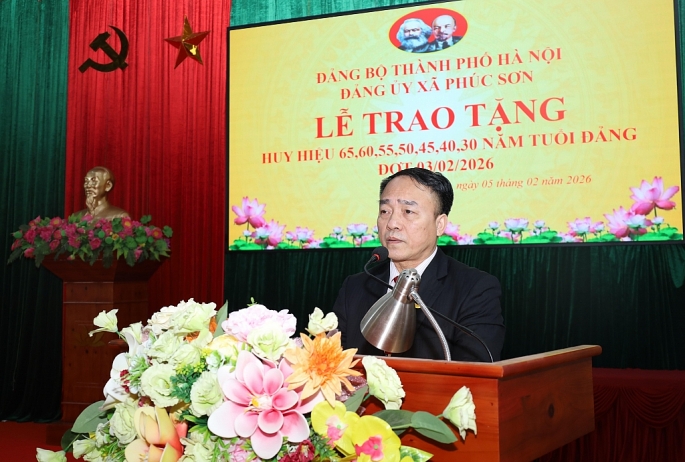 Đồng chí Phan Văn Sự phát biểu tại hội nghị.