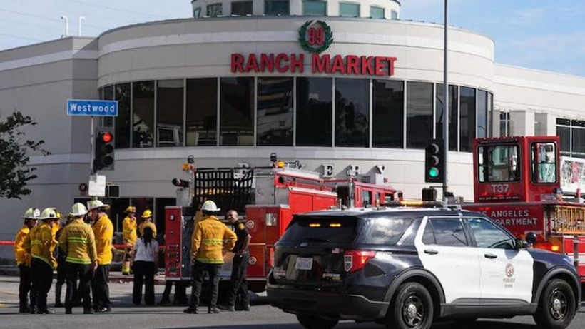 Ô tô lao vào cửa hàng tạp hóa khiến 3 người tử vong