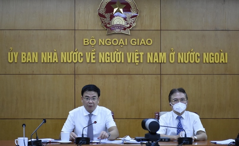 Tọa đàm trực tuyến về sức khỏe: “Nanocovax - Vaccine made in Vietnam”