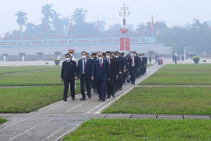 Lãnh đạo Đảng và Nhà nước vào Lăng viếng Chủ tịch Hồ Chí Minh