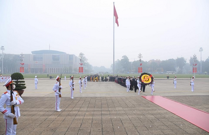 Lãnh đạo Đảng và Nhà nước vào Lăng viếng Chủ tịch Hồ Chí Minh