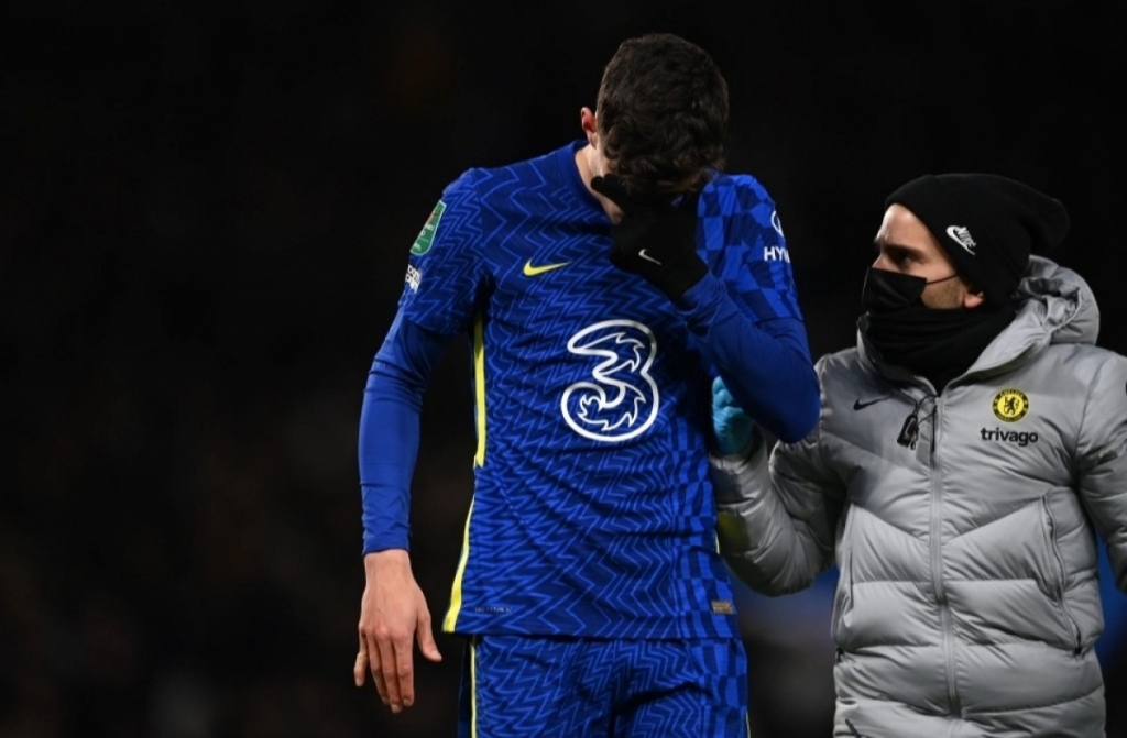 Sao Chelsea dính chấn thương hi hữu sau khi ăn mừng bàn thắng?