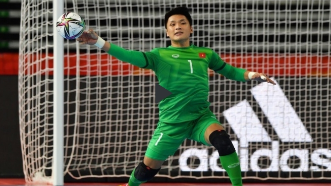 Hồ Văn Ý lọt top 10 thủ môn futsal xuất sắc nhất thế giới 2021