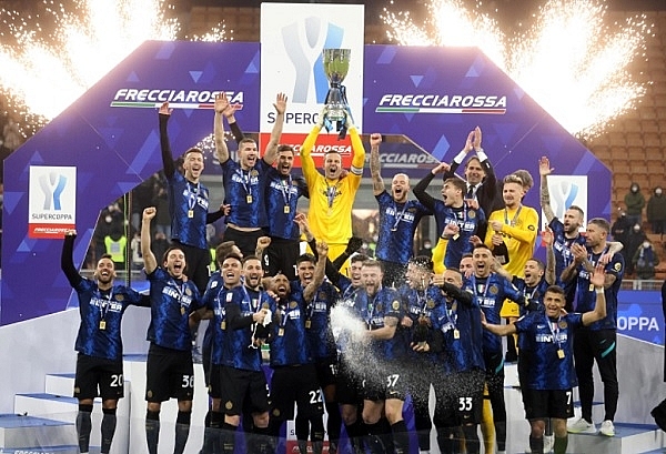 Ghi bàn phút bù giờ, Inter Milan đánh bại Juventus để đăng quang siêu cúp Italia