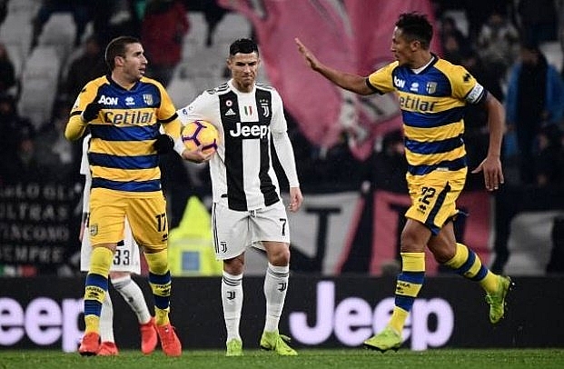 ronaldo co man trinh dien choi sang juventus van khong the thang parma