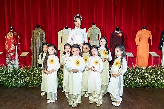 hoa hau hhen nie tro thanh dai su hinh anh le hoi ao dai tphcm 2019