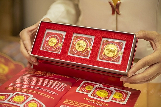 Vàng thế giới tăng trở lại, vàng trong nước quay đầu giảm Vàng thế giới tăng trở lại, vàng trong nước quay đầu giảm