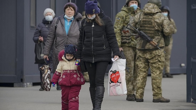 Tình hình căng thẳng tại Ukrainei đã buộc nhiều quốc gia đưa ra quyết định sơ tán công dân khỏi quốc gia Đông Âu này. (Ảnh: AP)