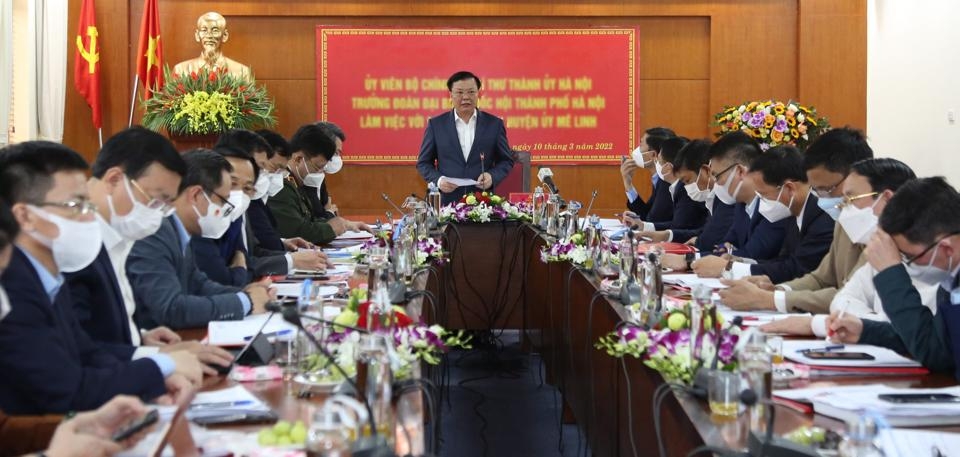 Bí thư Thành ủy Hà Nội Đinh Tiến Dũng làm việc với Ban Thường vụ Huyện ủy Mê Linh