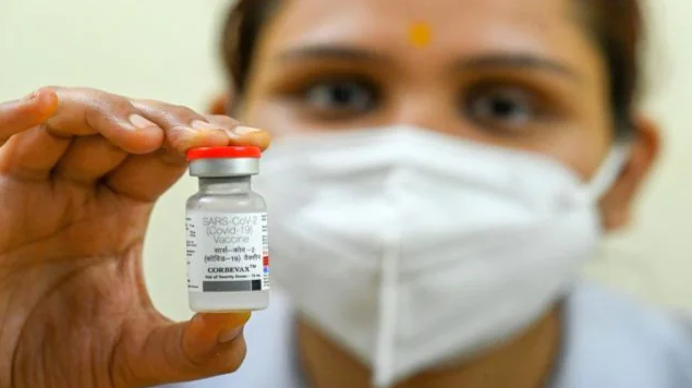 Ấn Độ bắt đầu triển khai tiêm vắc-xin ngừa Covid-19 cho trẻ từ 12-14 tuổi
