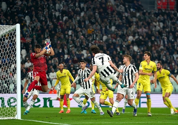 Thua sốc Villarreal, Juventus cay đắng rời Champions League