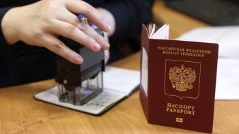 Nga hạn chế thị thực với các quốc gia “không thân thiện”