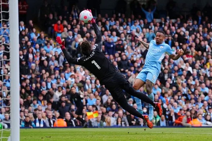 Liverpool và Man City hòa kịch tính trong trận “siêu kinh điển” mới