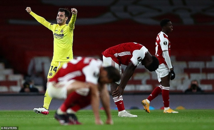 Hòa thất vọng trên sân nhà, Arsenal dừng bước tại bán kết Europa League