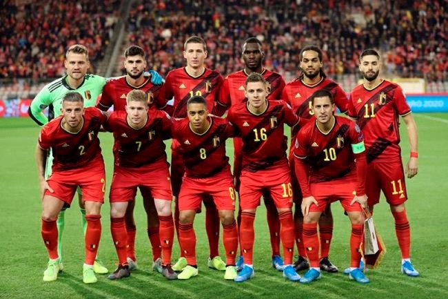 Cùng chiêm ngưỡng cờ đội tuyển Bỉ 2024 trên bản đồ của thế giới. Đội tuyển Bỉ là một trong những đội bóng đá được yêu thích nhất hiện nay, với những cầu thủ tài năng và sáng giá. Đến với chúng tôi, bạn sẽ được thưởng thức những trận bóng đầy cảm xúc và hấp dẫn từ đội tuyển Bỉ.