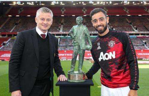 Bruno Fernandes giành giải cầu thủ xuất sắc nhất M.U mùa thứ 2 liên tiếp