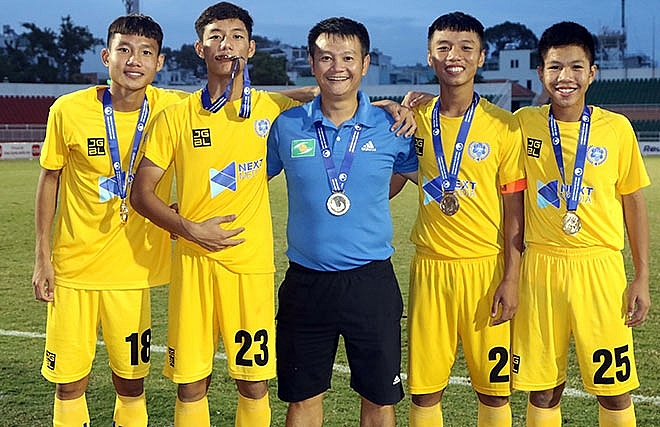 Văn Quyền giành được thành công cùng đội trẻ Sông Lam Nghệ An.