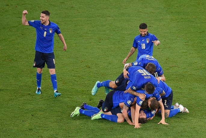 Tiếp tục phô diễn sức mạnh, Italia giành vé sớm vào vòng knock-out EURO 2020