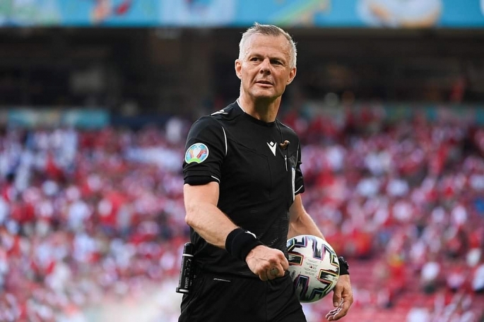 “Vị vua áo đen” bắt chính trận chung kết EURO 2020