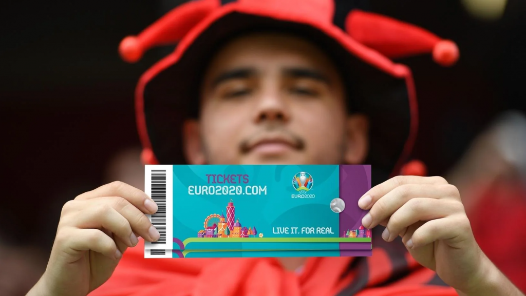 Vé trận chung kết EURO 2020 bị “thổi giá” chóng mặt