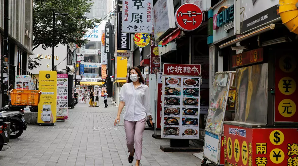 Quận Myeongdong sầm uất giờ vắng bóng người vì dịch Covid-19, Seoul, Hàn Quốc, ngày 19/08/2020. REUTERS - HEO RAN