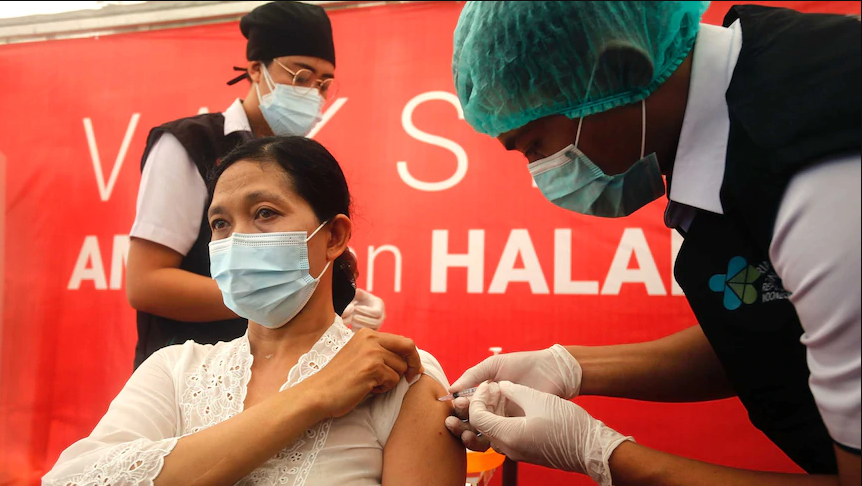 Indonesia tính phí tiêm chủng vaccine Covid-19 cho người nước ngoài
