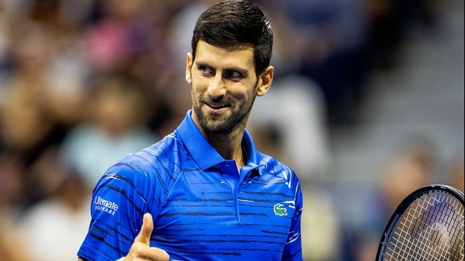 Djokovic ngược dòng vào tứ kết US Open