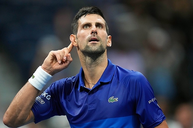 Tiếp tục ngược dòng, Djokovic thẳng tiến vào bán kết US Open 2021